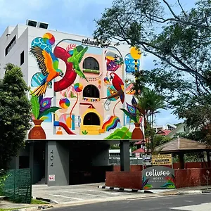 Coliwoo Pasir Panjang - Coliving 3* Singapore