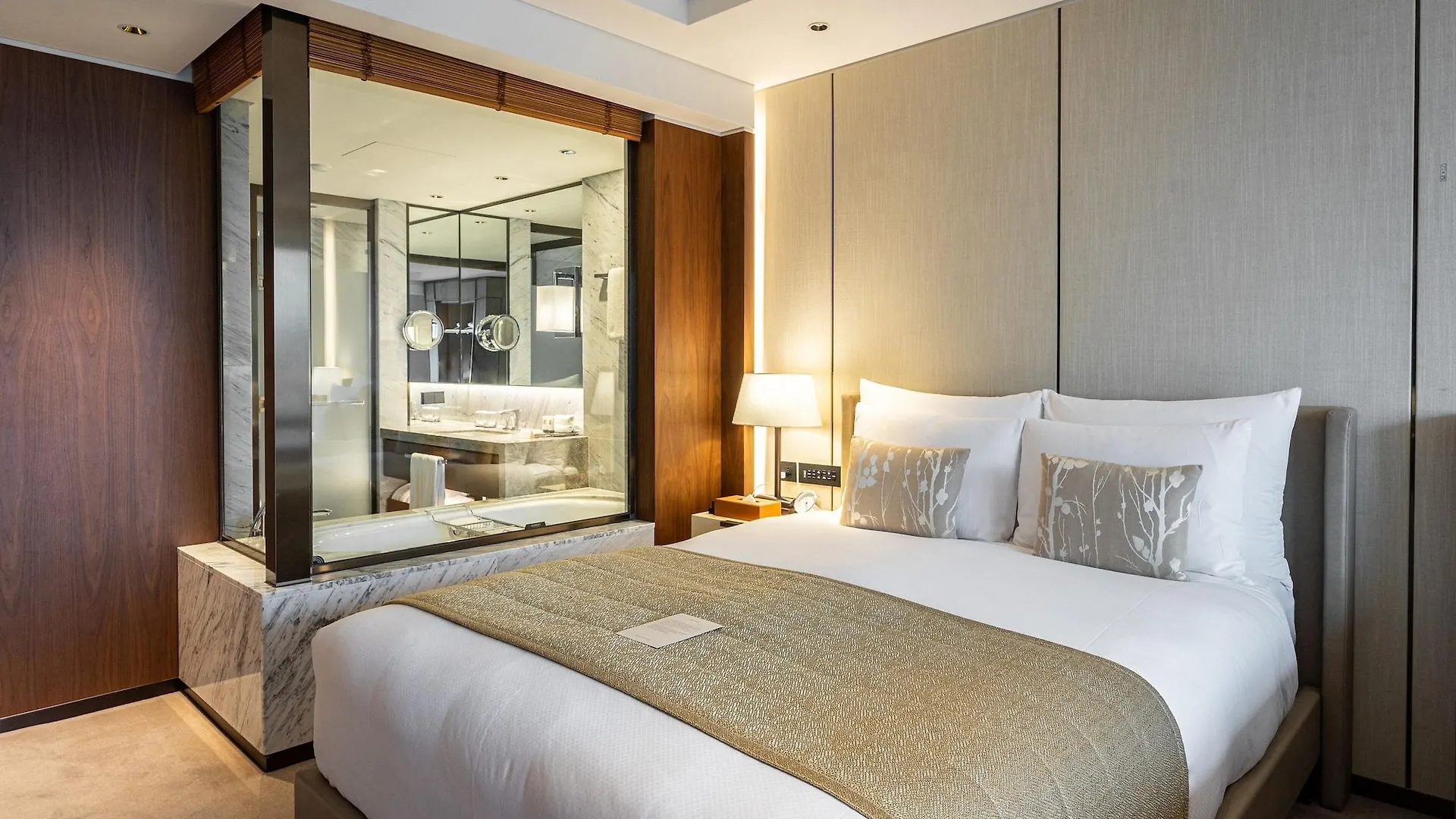 Lotte Hotel Seoul Executive Tower
